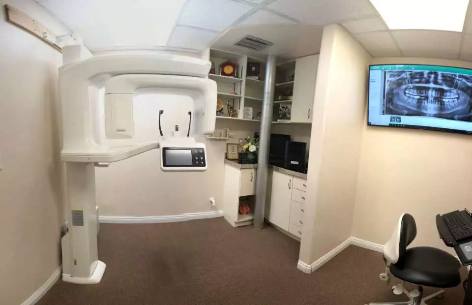 3-D x-ray machine at Pankaj Narkhede, DDS